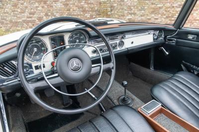 1970 Mercedes - Benz SL 280 Pagode