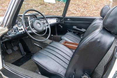 1970 Mercedes - Benz SL 280 Pagode