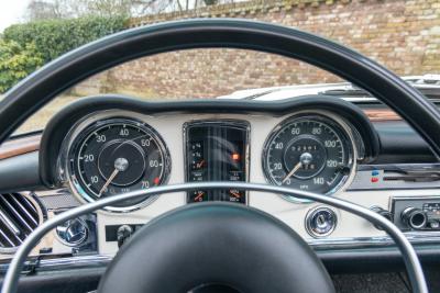 1970 Mercedes - Benz SL 280 Pagode