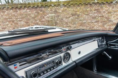 1970 Mercedes - Benz SL 280 Pagode