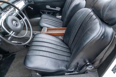 1970 Mercedes - Benz SL 280 Pagode