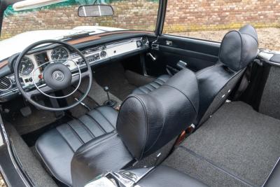 1970 Mercedes - Benz SL 280 Pagode