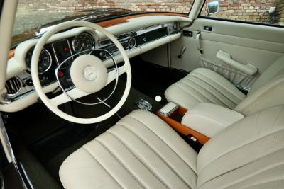 1970 Mercedes - Benz Mercedes Benz 280 SL Pagode &ldquo;MB Datenkarte correct&rdquo;