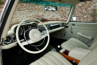 1970 Mercedes - Benz Mercedes Benz 280 SL Pagode &ldquo;MB Datenkarte correct&rdquo;