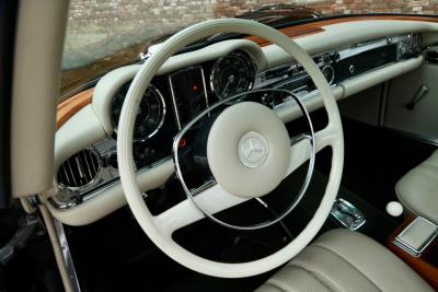 1970 Mercedes - Benz Mercedes Benz 280 SL Pagode &ldquo;MB Datenkarte correct&rdquo;