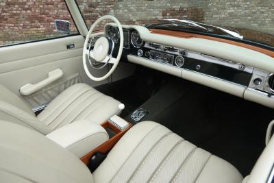 1970 Mercedes - Benz Mercedes Benz 280 SL Pagode &ldquo;MB Datenkarte correct&rdquo;