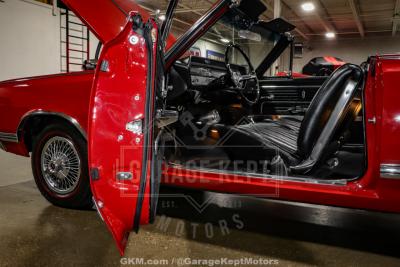 1965 Oldsmobile Cutlass 442 Convertible