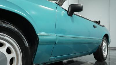 1992 Ford Mustang LX Convertible