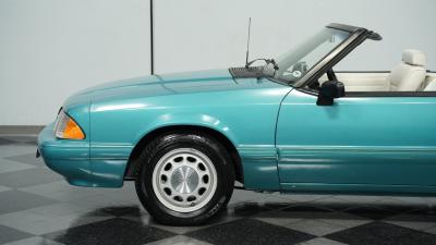 1992 Ford Mustang LX Convertible