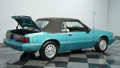 1992 Ford Mustang LX Convertible