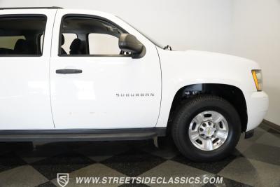 2011 Chevrolet Suburban 2500 4X4