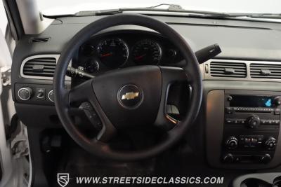 2011 Chevrolet Suburban 2500 4X4