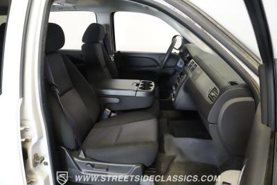 2011 Chevrolet Suburban 2500 4X4