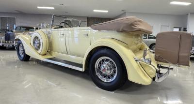 1933 Packard Eight