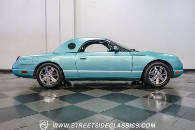 2002 Ford Thunderbird