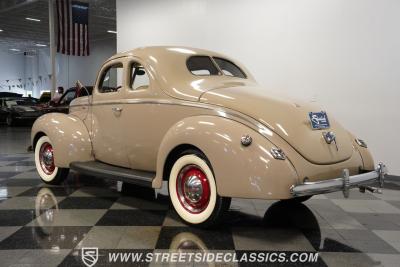 1940 Ford Deluxe Business Coupe