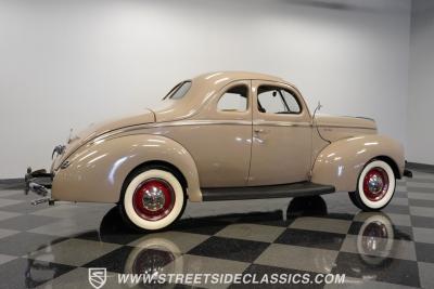 1940 Ford Deluxe Business Coupe
