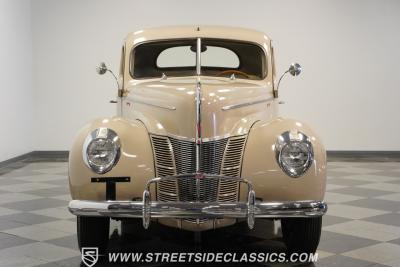 1940 Ford Deluxe Business Coupe