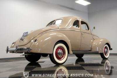 1940 Ford Deluxe Business Coupe