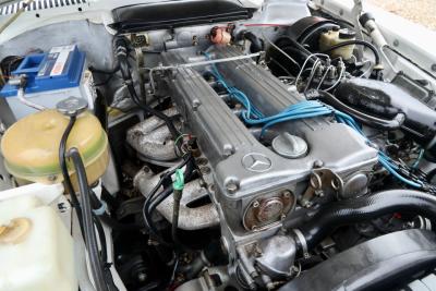 1977 Mercedes - Benz Mercedes Benz 280 SL &ldquo;Classicweiss&rdquo;