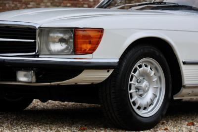 1977 Mercedes - Benz Mercedes Benz 280 SL &ldquo;Classicweiss&rdquo;