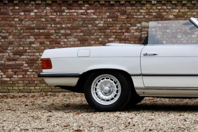 1977 Mercedes - Benz Mercedes Benz 280 SL &ldquo;Classicweiss&rdquo;