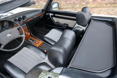 1977 Mercedes - Benz Mercedes Benz 280 SL &ldquo;Classicweiss&rdquo;