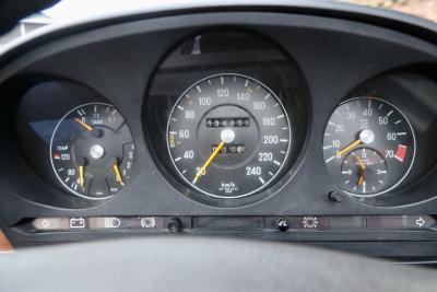 1977 Mercedes - Benz Mercedes Benz 280 SL &ldquo;Classicweiss&rdquo;