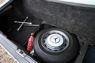 1977 Mercedes - Benz Mercedes Benz 280 SL &ldquo;Classicweiss&rdquo;