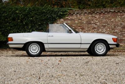 1977 Mercedes - Benz Mercedes Benz 280 SL &ldquo;Classicweiss&rdquo;