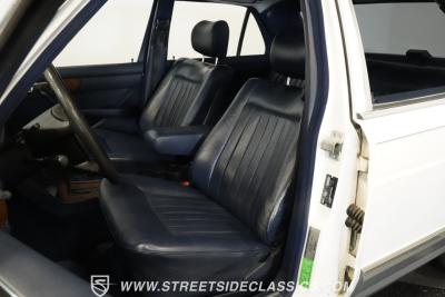 1984 Mercedes - Benz 300SD