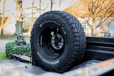 2000 Land Rover Defender 130