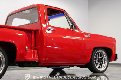 1976 Chevrolet C10 Custom Deluxe Stepside