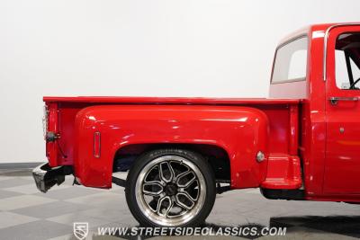 1976 Chevrolet C10 Custom Deluxe Stepside