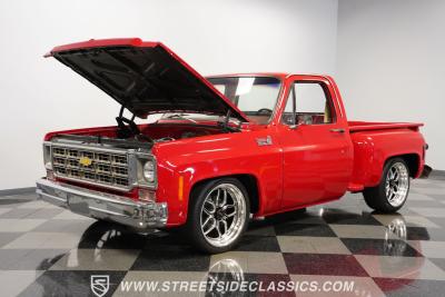 1976 Chevrolet C10 Custom Deluxe Stepside