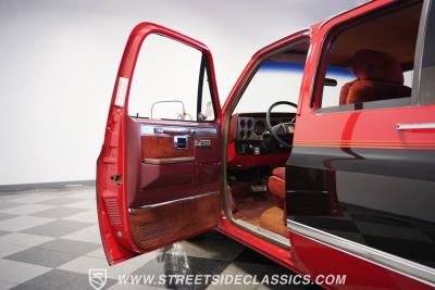 1987 Chevrolet Suburban Silverado