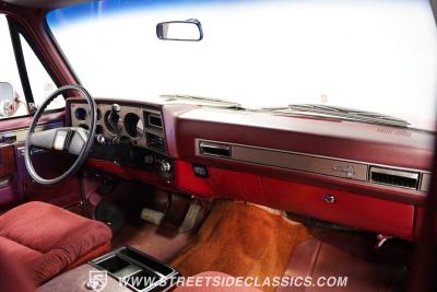 1987 Chevrolet Suburban Silverado