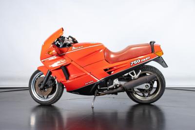1988 Ducati PASO 750