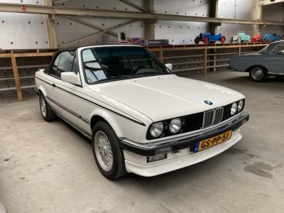 1987 BMW 325i  Cabrio