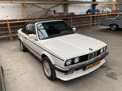 1987 BMW 325i  Cabrio