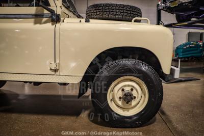 1974 Land Rover 109 Series III Wagon
