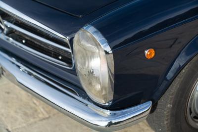 1969 Mercedes - Benz 280 SL