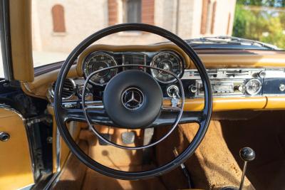 1969 Mercedes - Benz 280 SL
