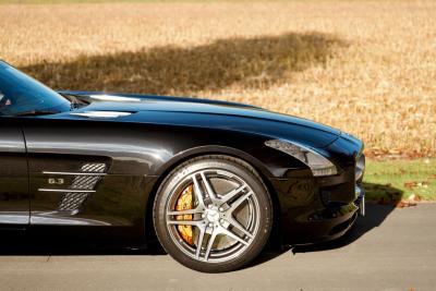 2012 Mercedes - Benz SLS AMG Roadster