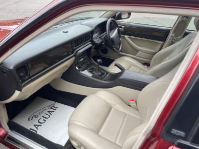 1995 Jaguar XJR