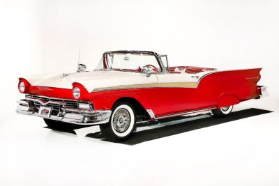 1957 Ford Fairlane 500 Skyliner