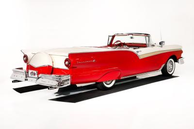 1957 Ford Fairlane 500 Skyliner