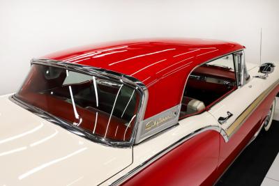 1957 Ford Fairlane 500 Skyliner
