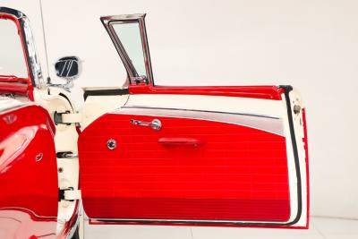 1957 Ford Fairlane 500 Skyliner