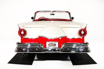 1957 Ford Fairlane 500 Skyliner